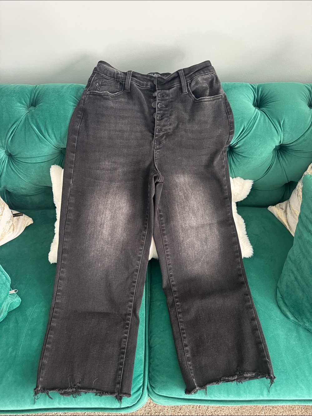 Judy Blue Faded Black Cropped Distressed Black Jeans size 7/28